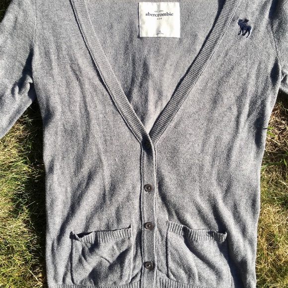 Abercrombie Cardigan - Picture 1 of 2